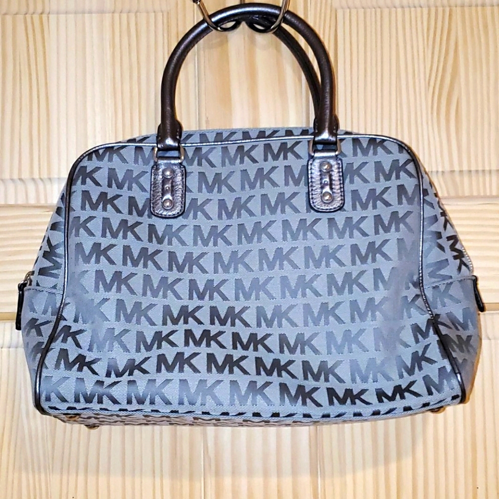 Michael Kors Tote.